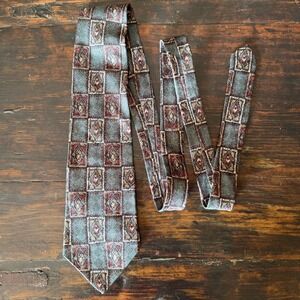Bugatti Mens‎ Necktie Sage Green Burgundy Geometric Medallion 100% Italian Silk